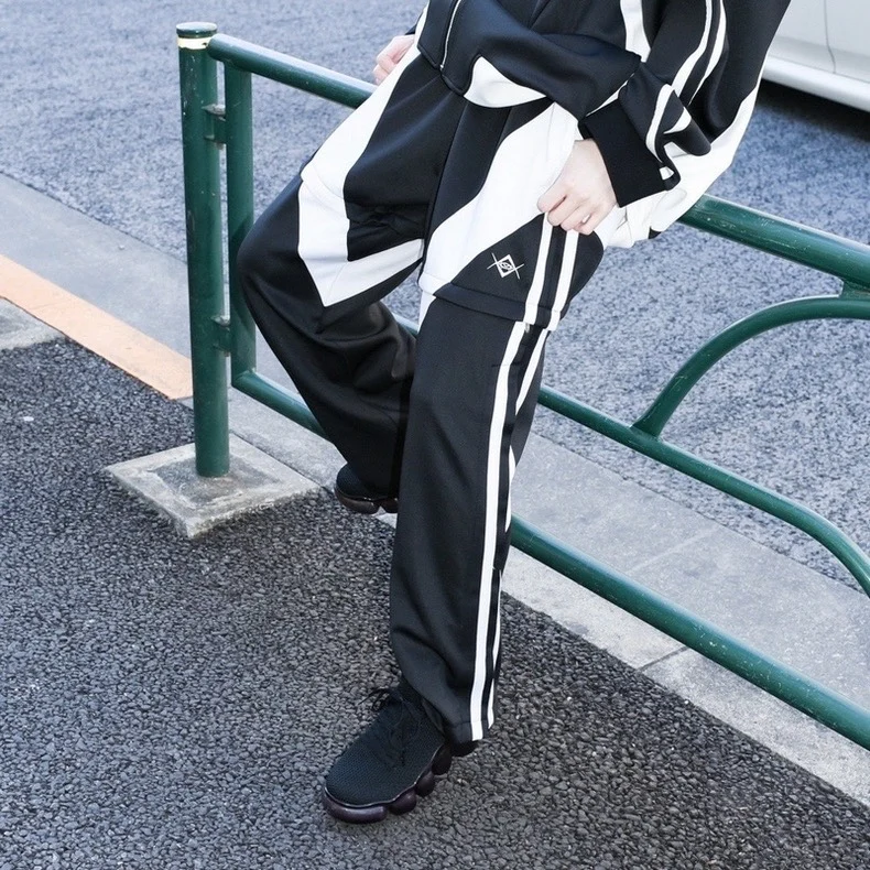 Pielāgota Harajuku Raktuves Stilu un Baltas Sporta pelēkā vārna Mētelis, Bikses Vaļīgas Meitenes Stila Gadījuma divdaļīga Sieviešu Apģērbs2