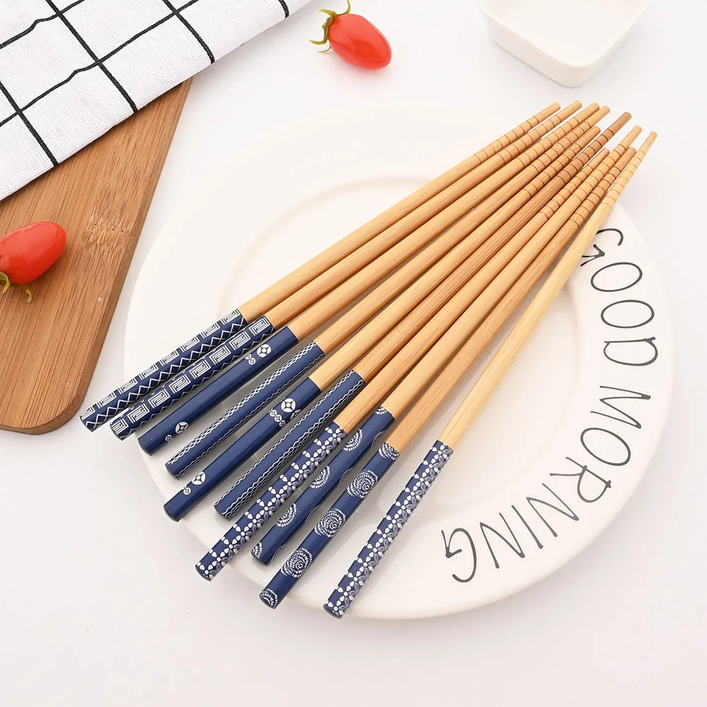 1Pair Zilā Atkārtoti Roku darbs Chopstick Bambusa Japāņu Dabīgā Koka Irbulīši Suši Pārtikas Ziedu Koka Karbonāde Nūjas Trauki5