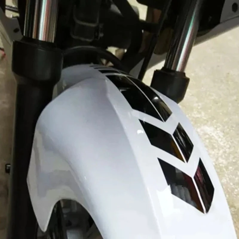 1~10PCS Krāsains Bultiņas Svītru Uzlīme Motociklu Fender Ielīmējiet Ūdensizturīgs Oilproof Atstarojošs Bultiņas Decal Uzlīmes, Dekori3